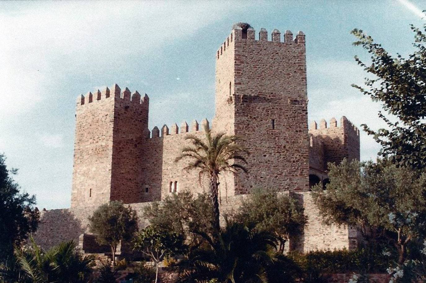 Fotografía tomada por Pablo Palazuelo del castillo en 1983. 