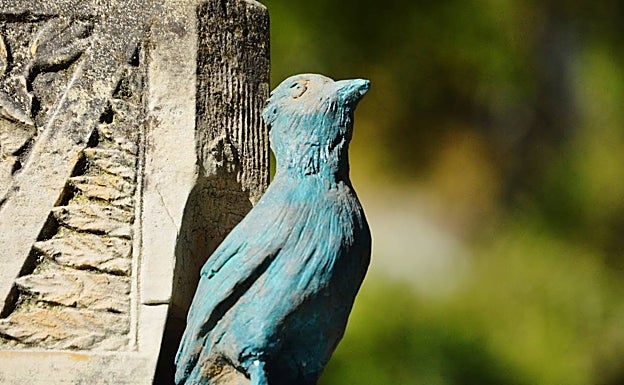 La figurilla de la alondra robada. 