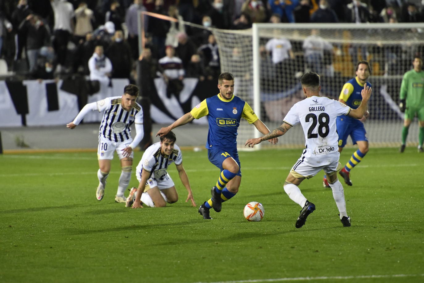 Fotos: Gran victoria del CD Badajoz ante el Real Irún