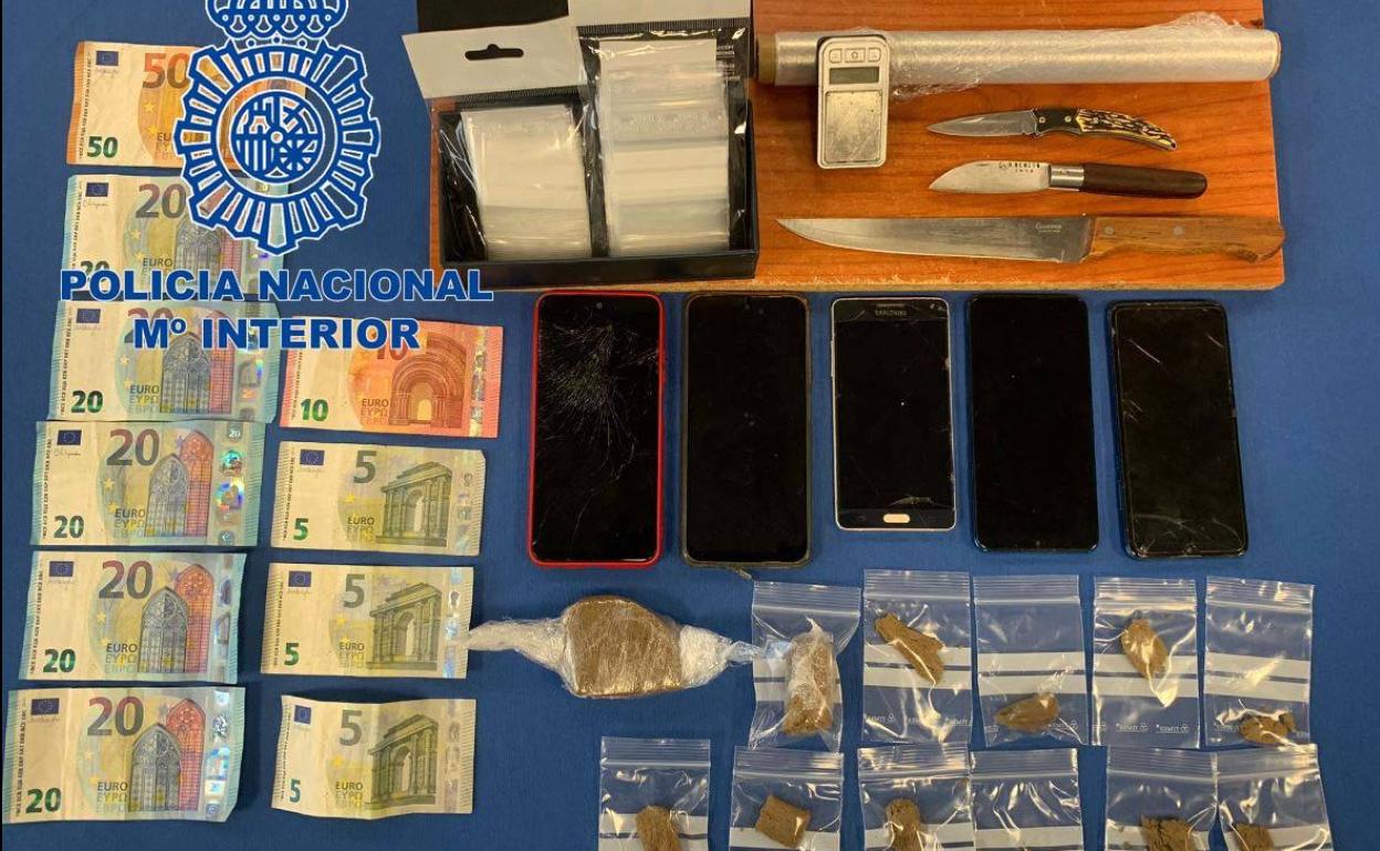 Sucesos de Extremadura : Tres detenidos por traficar con hachís en Mérida