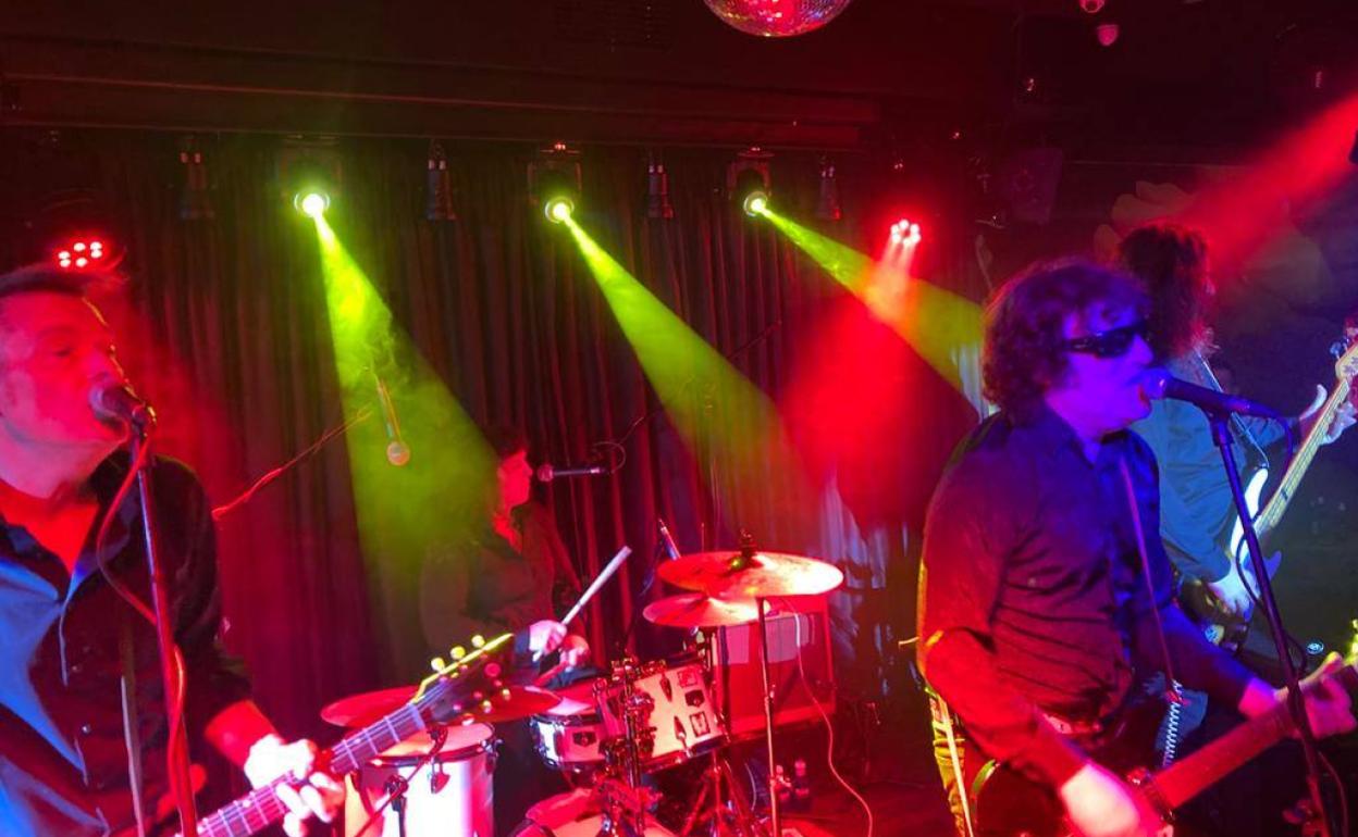 El grupo americano Muck and the Mires estuvo en la sala Boogaloo. 