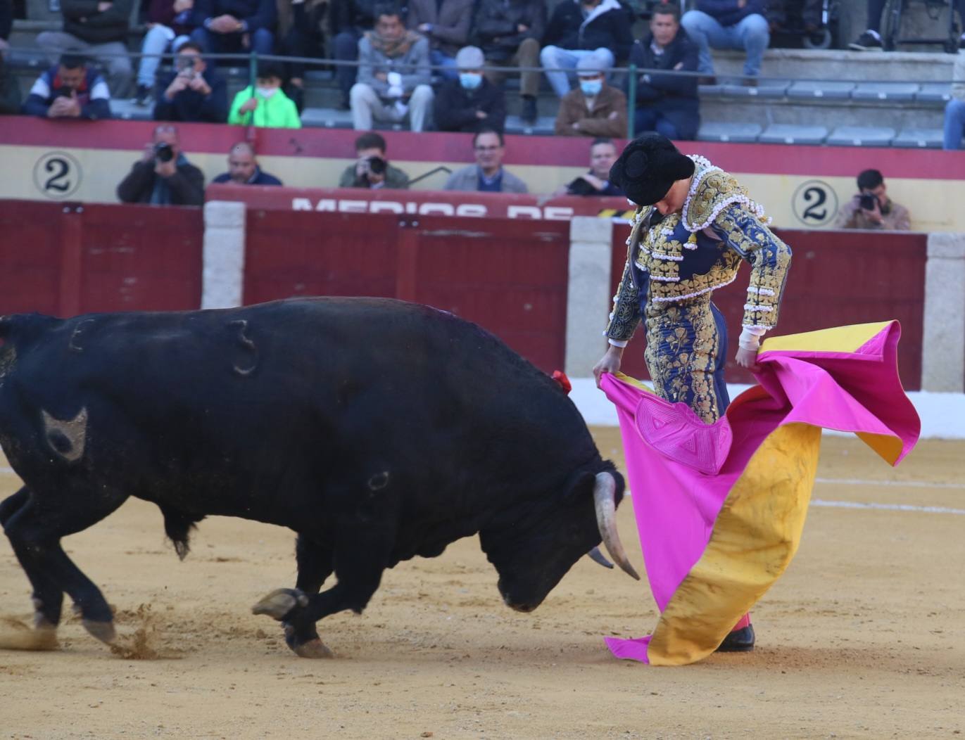 Fotos: Morante, Roca Rey de Emilio de Justo salen a hombros en Almendralejo