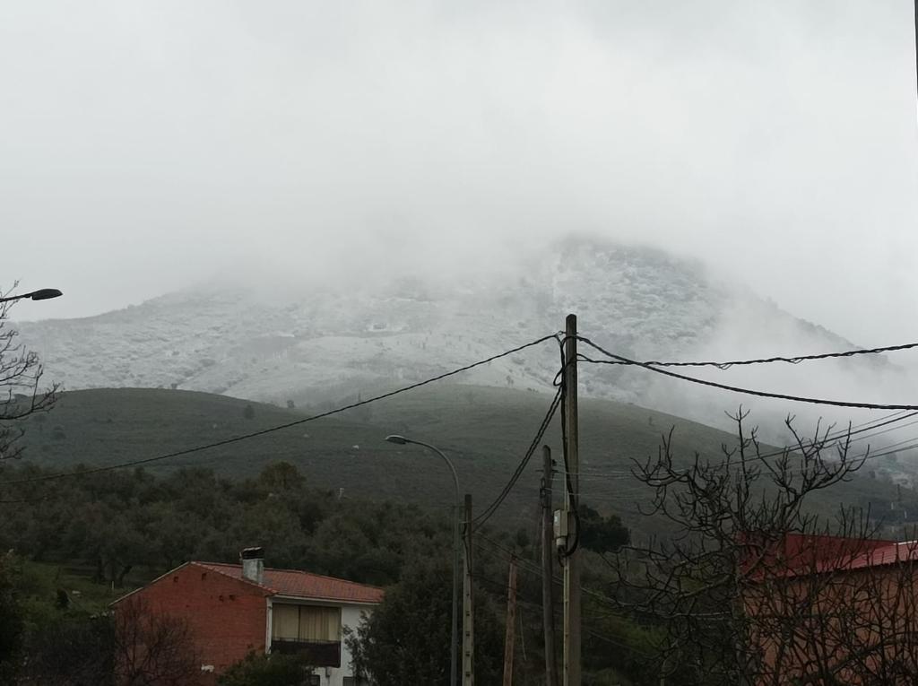 Fotos: Nieve caída en la zona de las Villuercas en pleno mes de abril