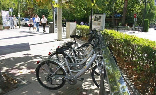 Antigua base de bicicletas en la actual avenida de Clara Campoamor.