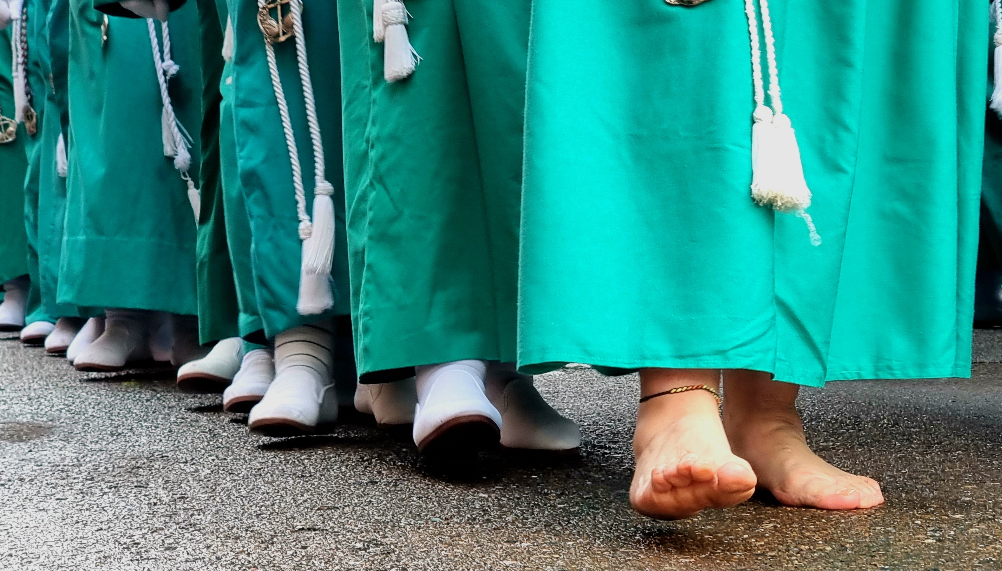 Costaleras del Cristo de la Humildad de San Juan.