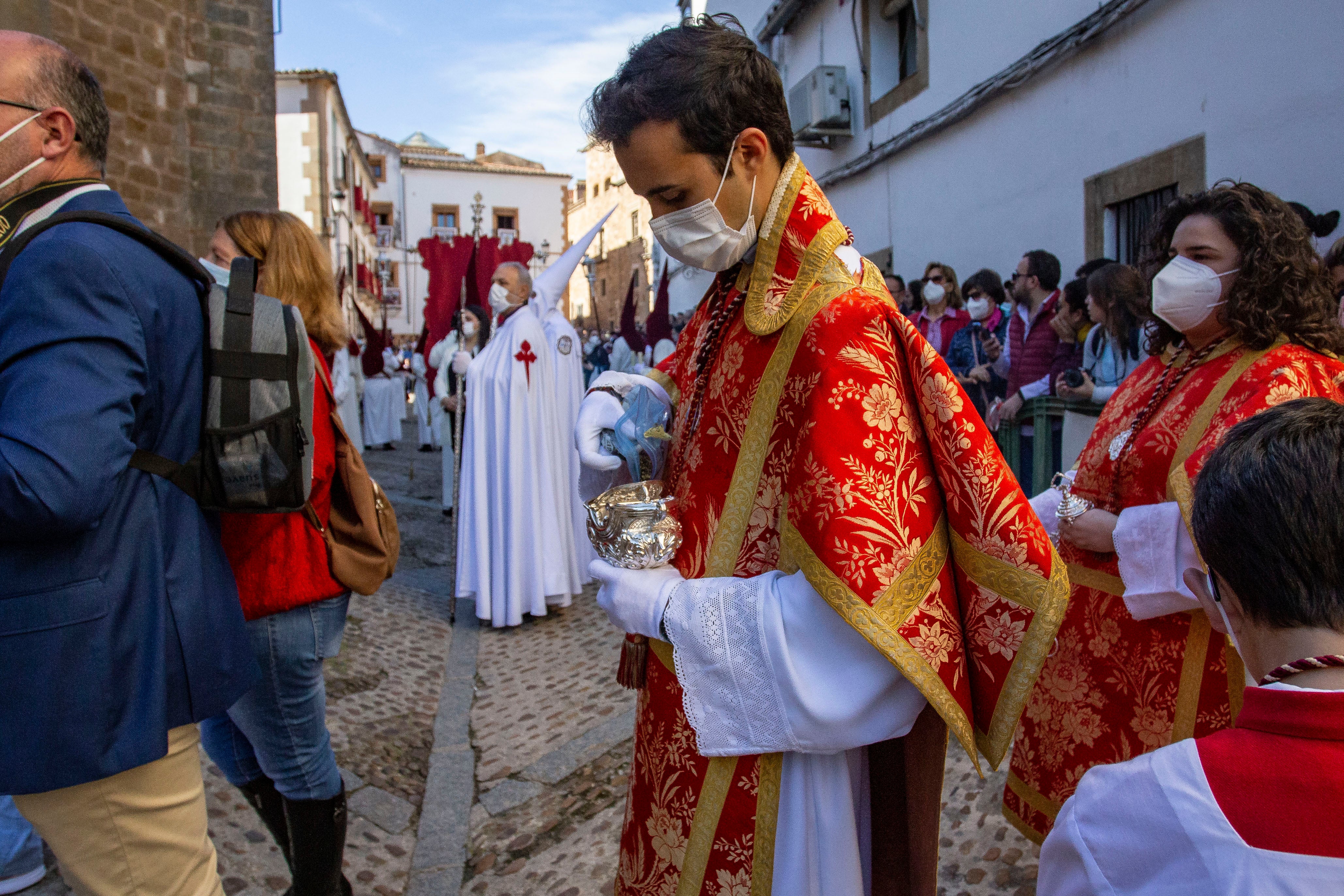 La Sagrada Cena abrió un Jueves Santo radiante en Cáceres