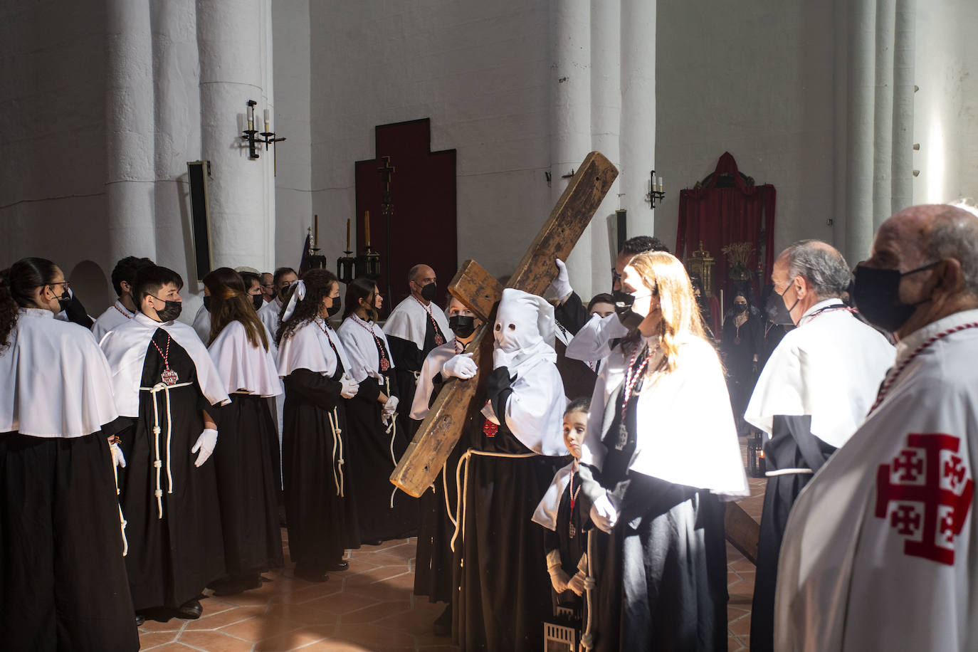 Procesión de la Cofradía del Cristo del Calvario, también conocida como los Estudiantes.