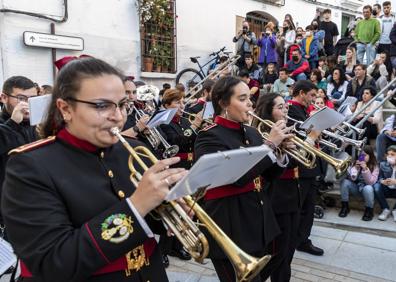 Imagen secundaria 1 - Plasencia disfruta de un Jueves Santo completo