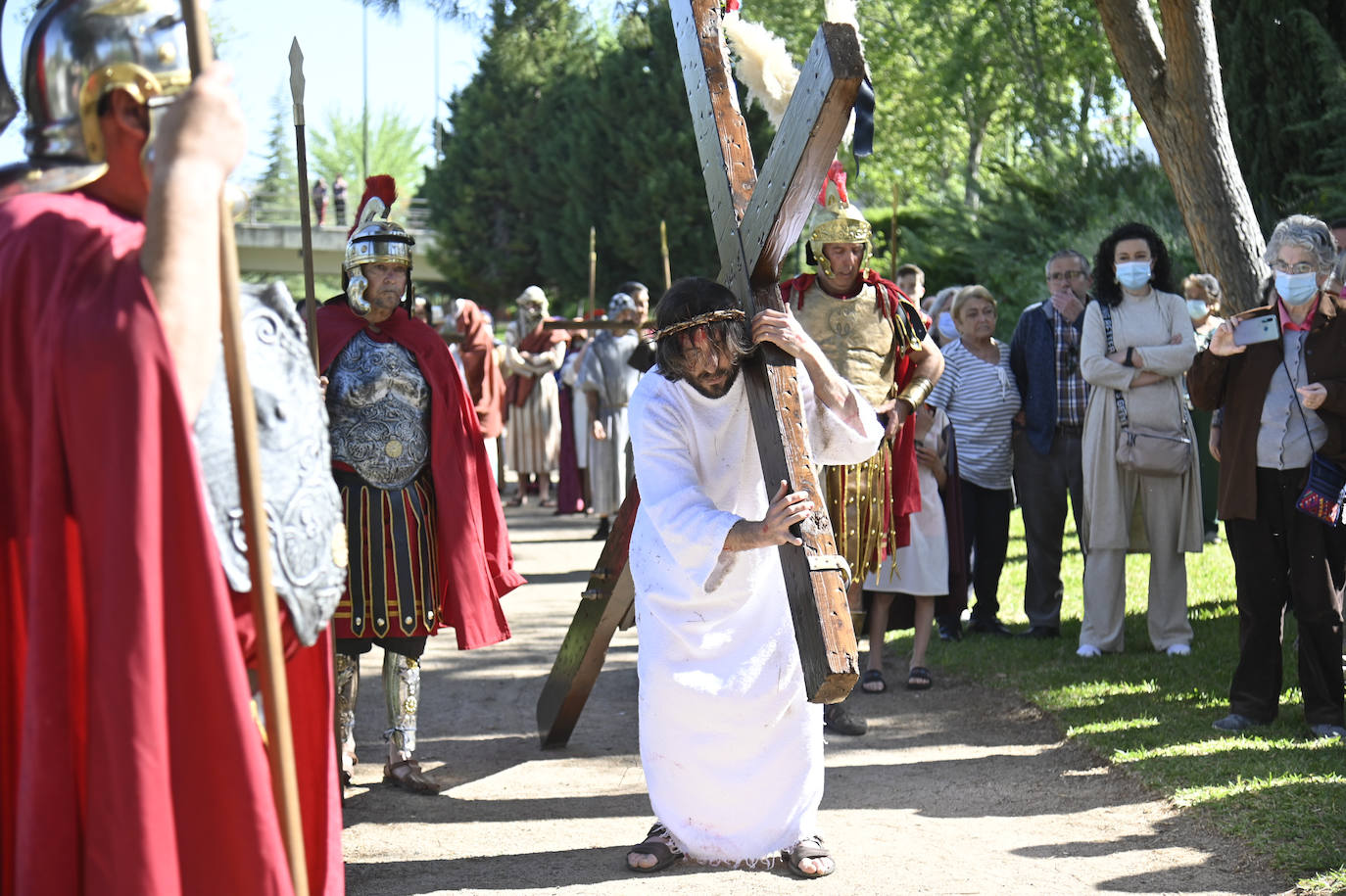 Fotos: Vía Crucis en el Cerro de Reyes