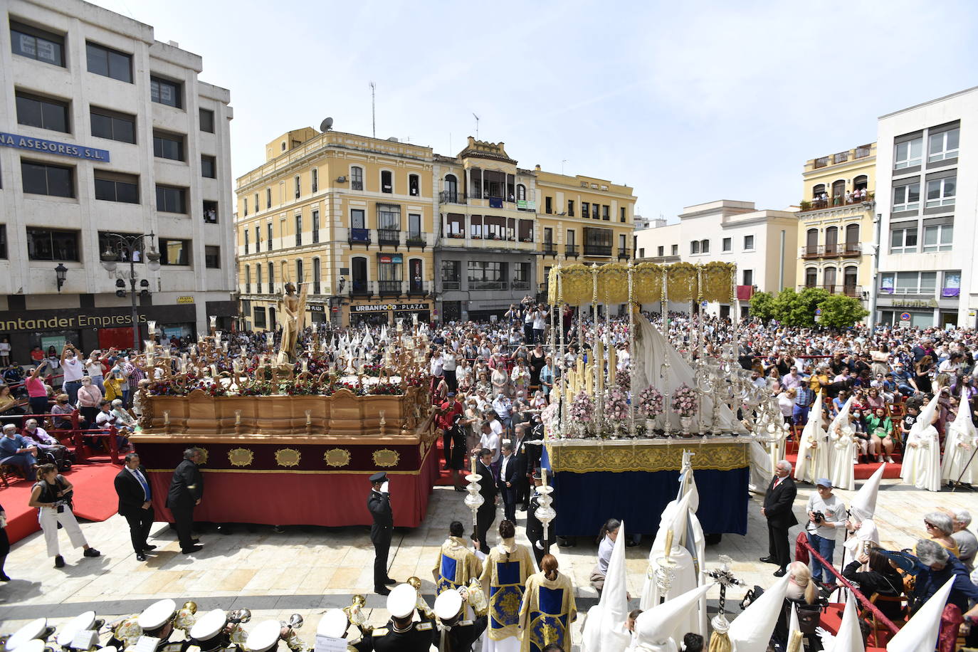 Fotos: Domingo de Resurrección en Badajoz