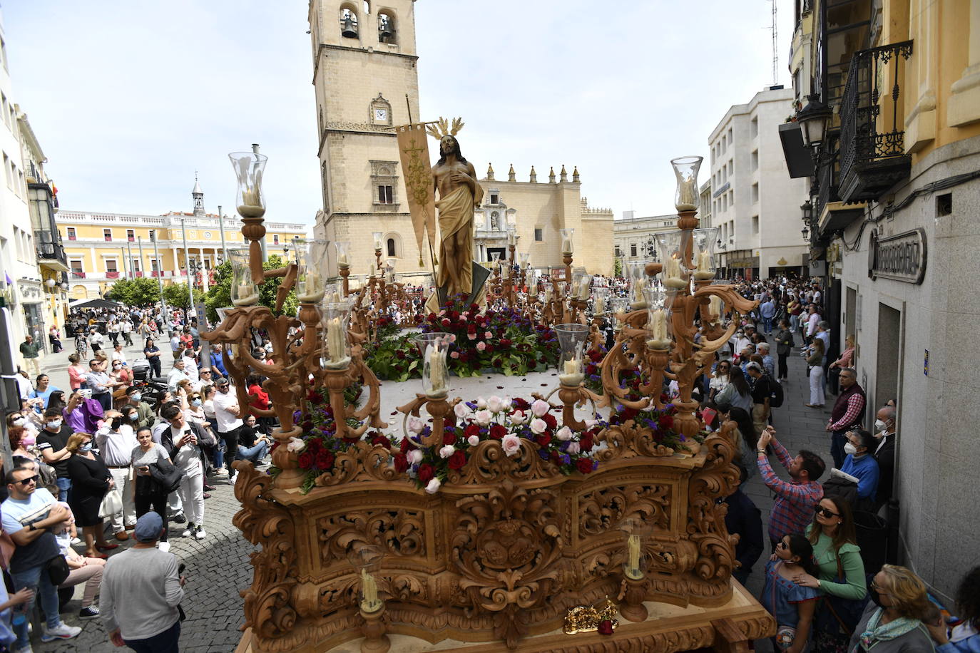 Fotos: Domingo de Resurrección en Badajoz