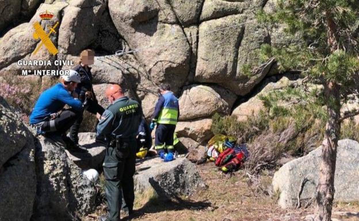 El joven rescatado el pasado sábado en el Cancho de la Muela sufrió un accidente en una tirolina