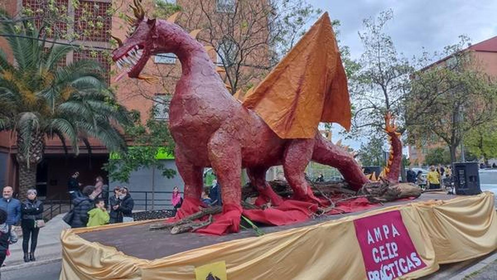 Fotos: El desfile de San Jorge de Cáceres, en imágenes