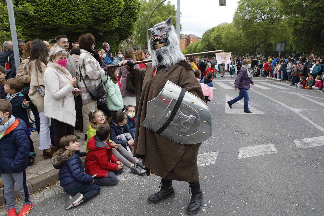 Fotos: El desfile de San Jorge de Cáceres, en imágenes