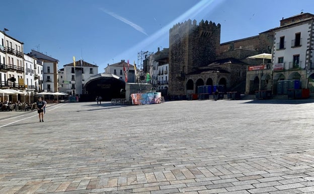 Plaza Mayor, por la mañana. 