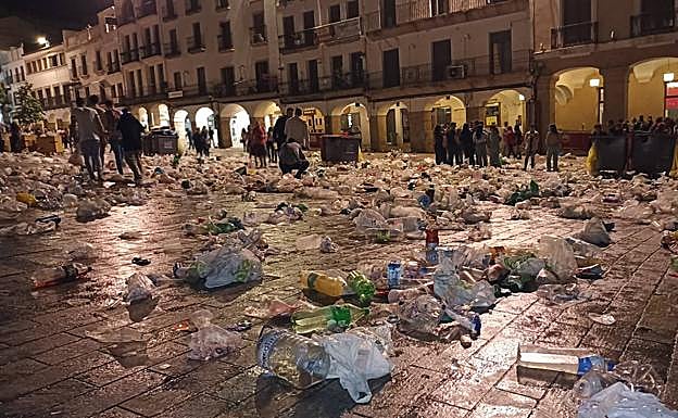 Imagen de la Plaza Mayor tras el último festival Womad. 