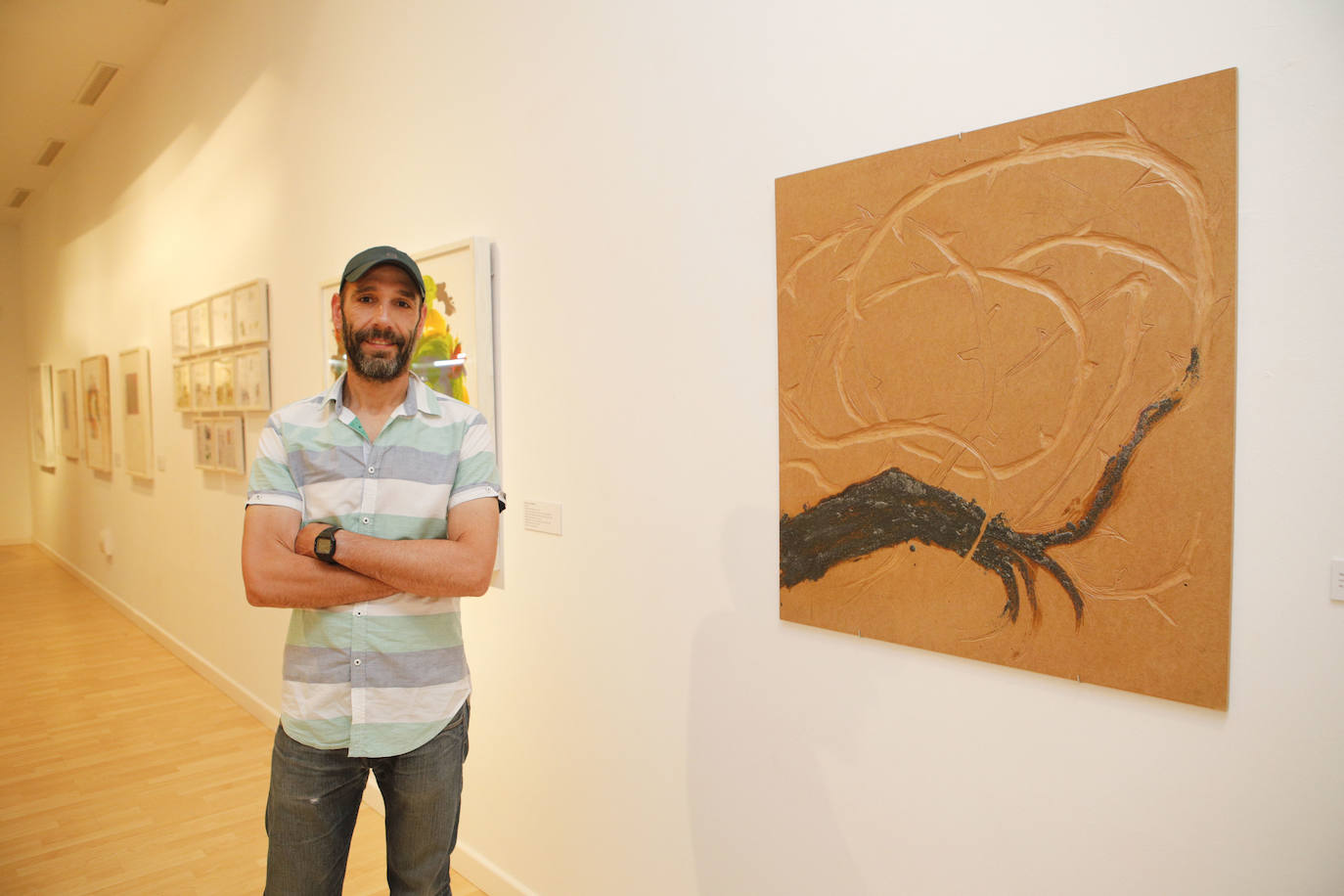 Rafa Gómez inauguró en la sala Pintores la exposición 'En la soledad del silencio'.