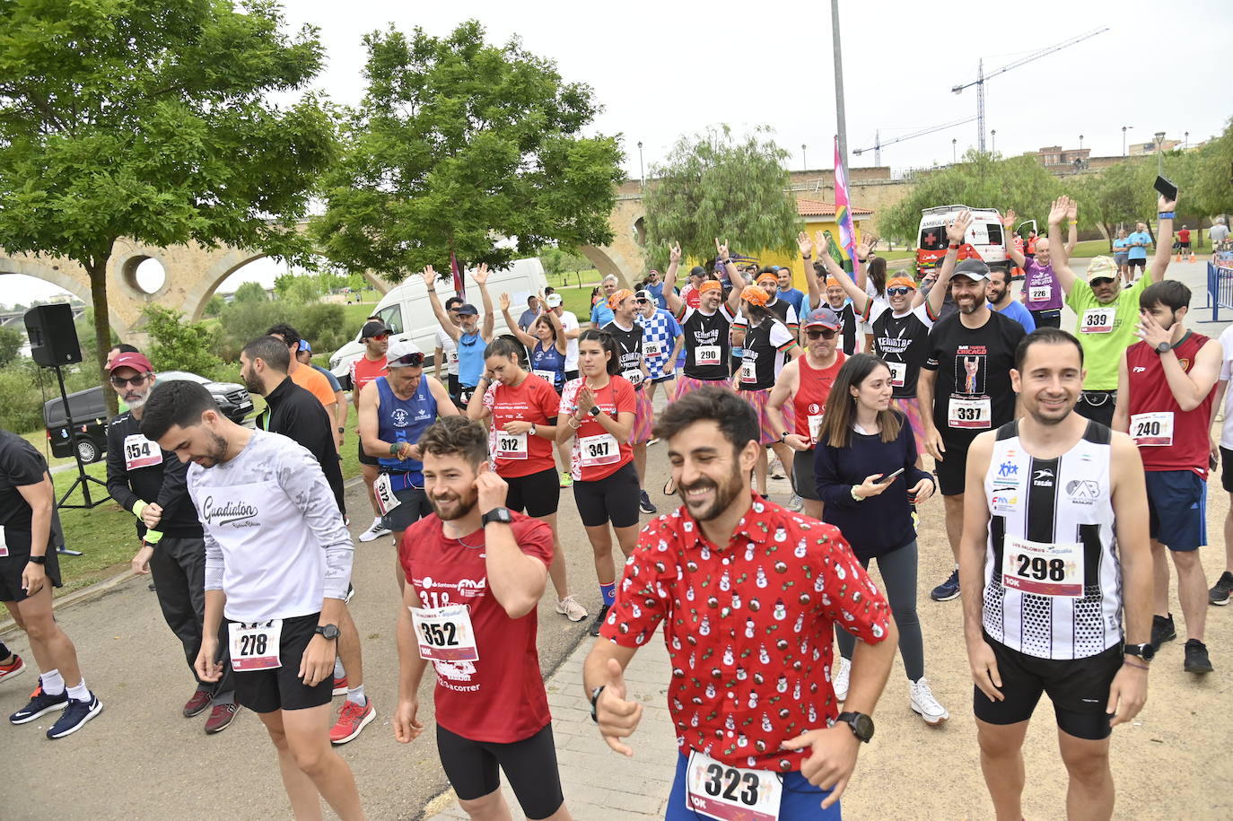 Fotos: FIesta en la VI Carrera por la Diversidad &#039;Los Palomos-Aqualia&#039; de Badajoz