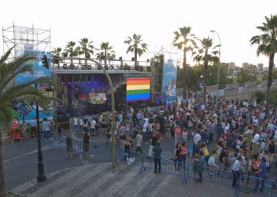 Imagen secundaria 1 - Agenda de ocio: Junio echa a volar con Los Palomos en Badajoz y la música de Robe en Cáceres