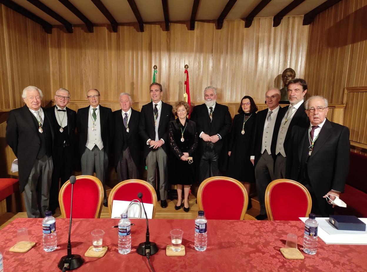 Académicos en la institución extremeña. 