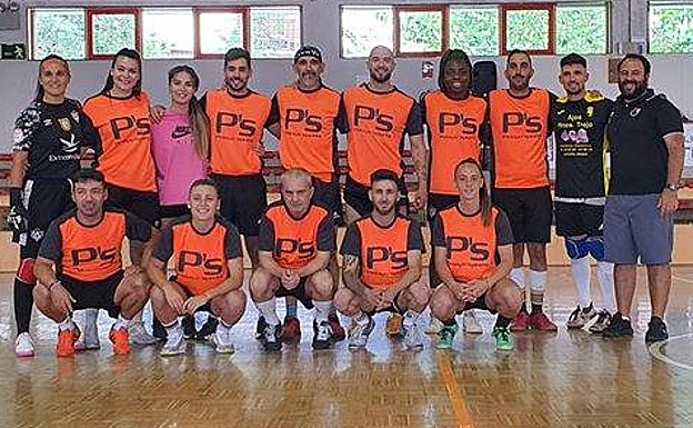 Equipo liderado por la portera del Cacereño Femenio Tati. 