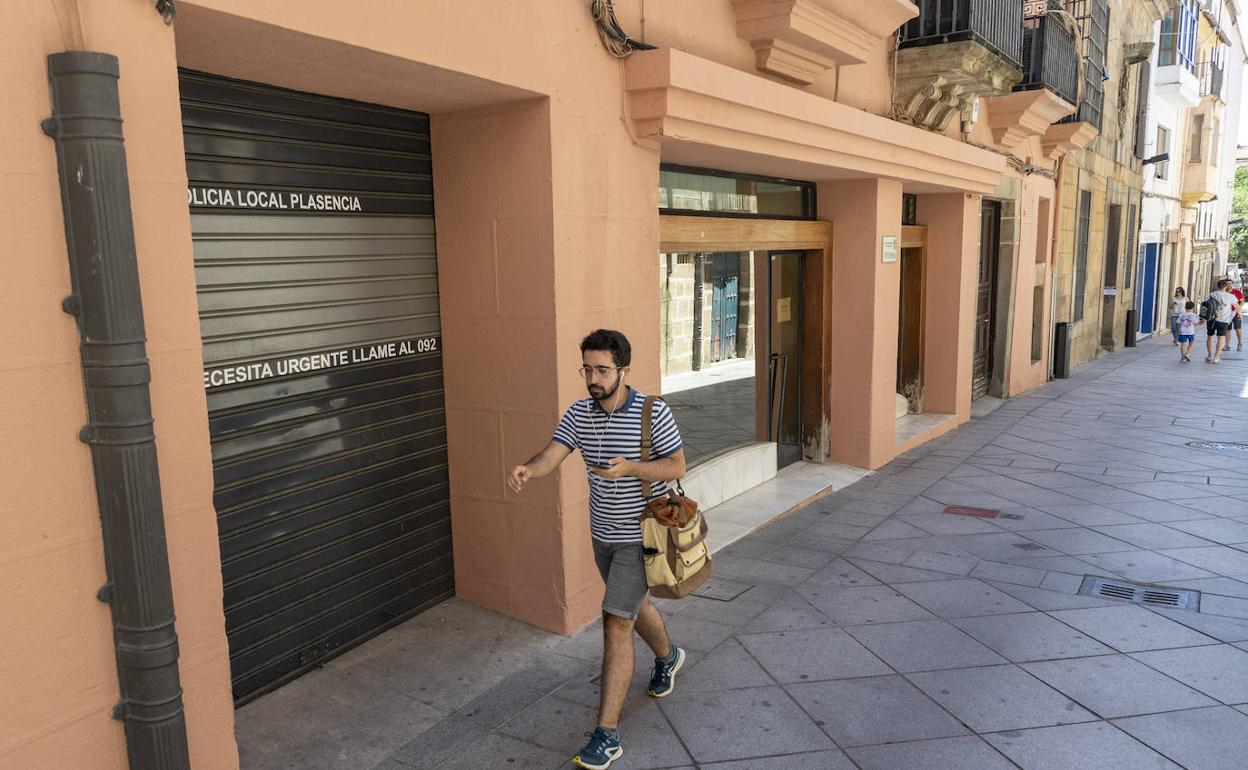 La oficina, cerrada, en una fotografía tomada este martes. 