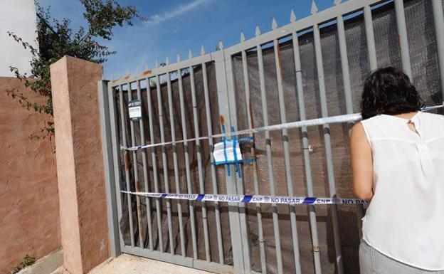 Lugar donde se han producido los hechos, en un chalé de Alzira.