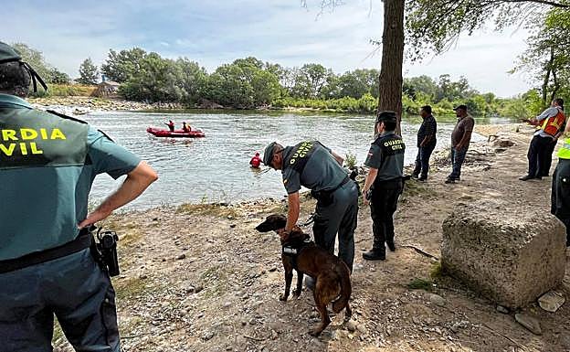 Imagen principal - Aparece el cuerpo sin vida del niño de 13 años desaparecido en el Ebro