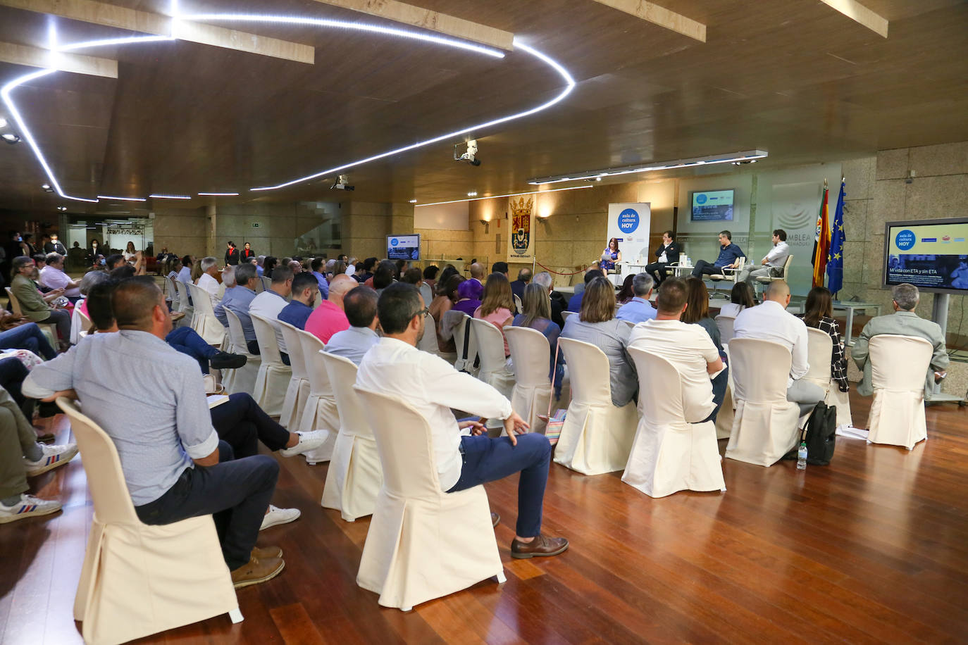 Fotos: La presentación del libro de Madina y Sémper &#039;Todos los futuros perdidos&#039; rinde homenaje a las víctimas extremeñas de ETA