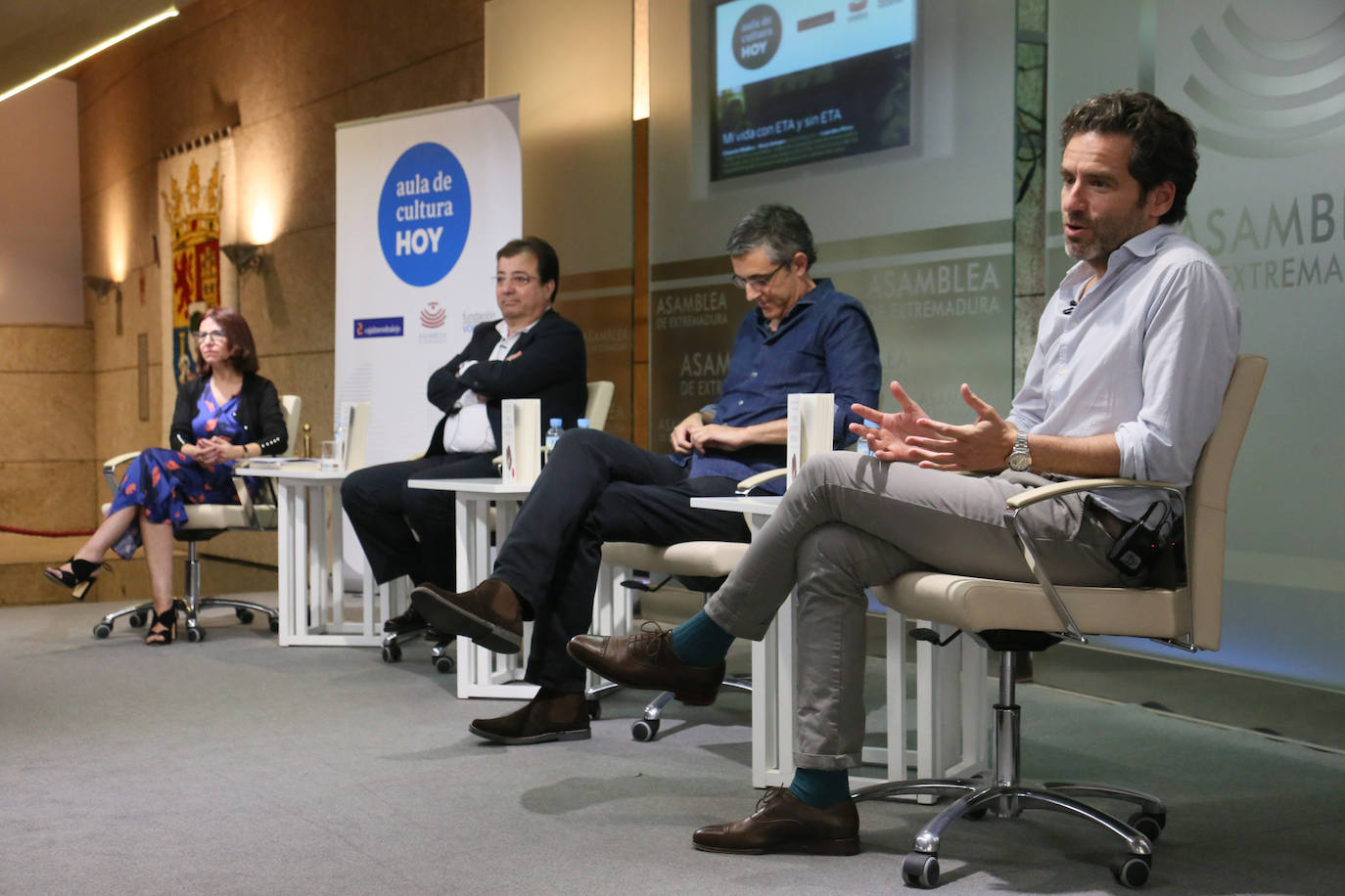 Fotos: La presentación del libro de Madina y Sémper &#039;Todos los futuros perdidos&#039; rinde homenaje a las víctimas extremeñas de ETA