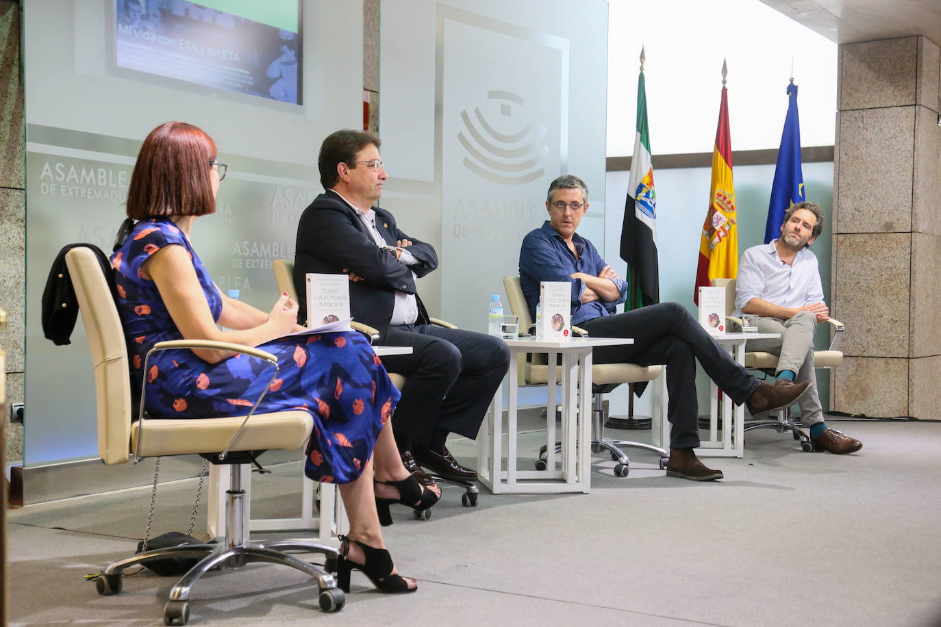 Fotos: La presentación del libro de Madina y Sémper &#039;Todos los futuros perdidos&#039; rinde homenaje a las víctimas extremeñas de ETA