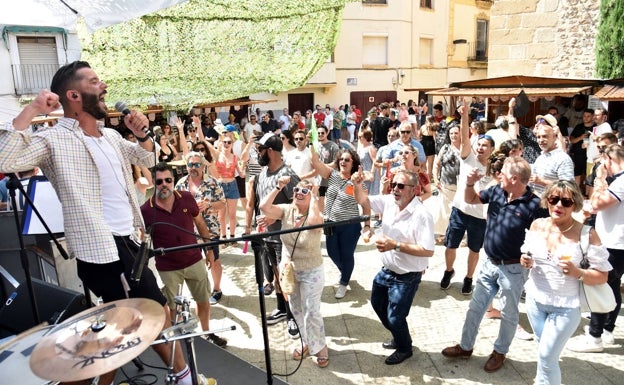 El tardeo se impone en el día grande de la feria de Plasencia