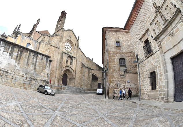 La Catedral Vieja de Plasencia debió de guardar la sillería en un principio. Fue llevaba a su ubicación actual, en la Catedral Nueva, en 1565. (Foto Diario HOY)