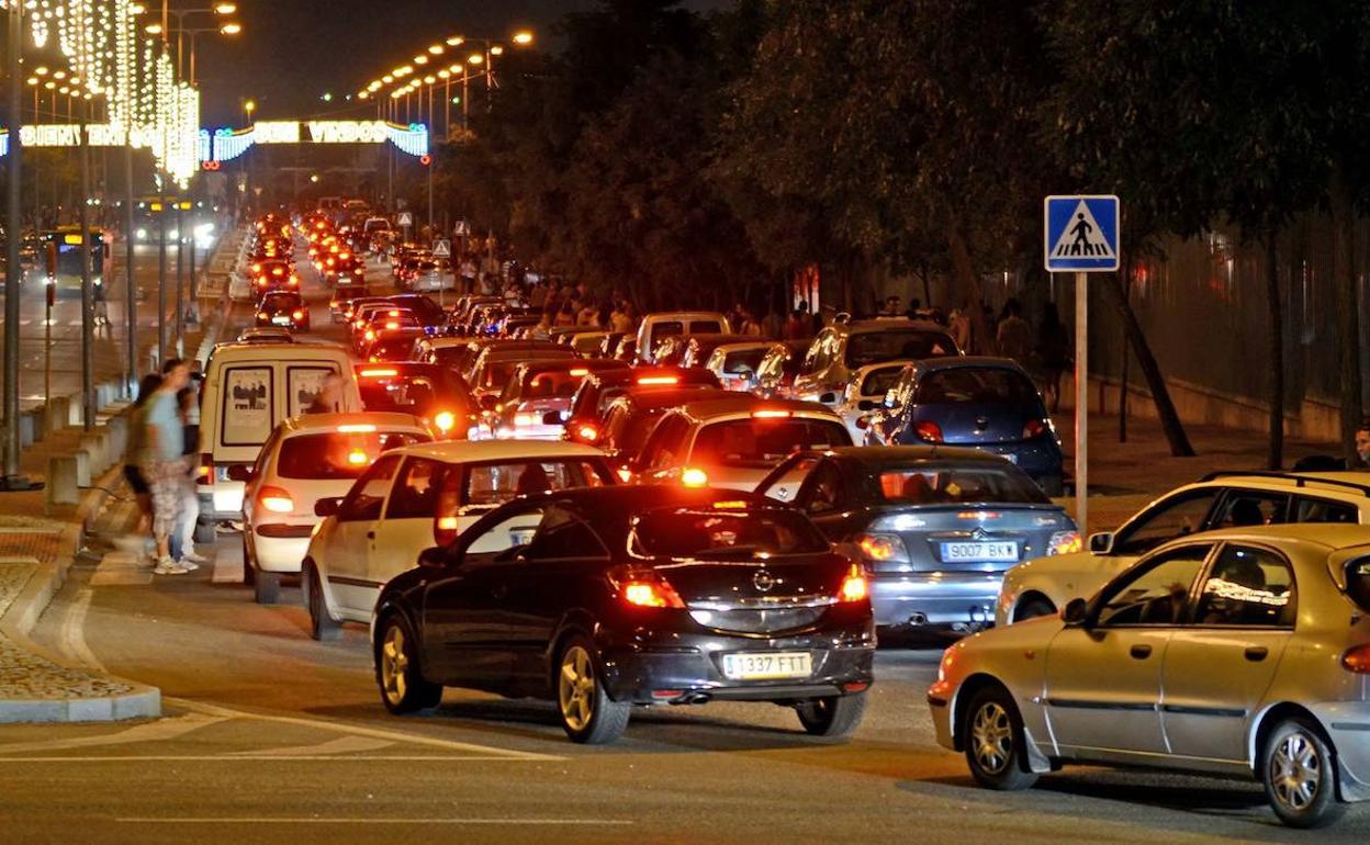 Atascos en el acceso al recinto ferial en 2011. 