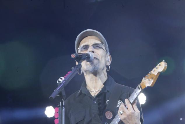 Fotos: Imágenes del ambiente del concierto de Fito &amp; Fitipaldis