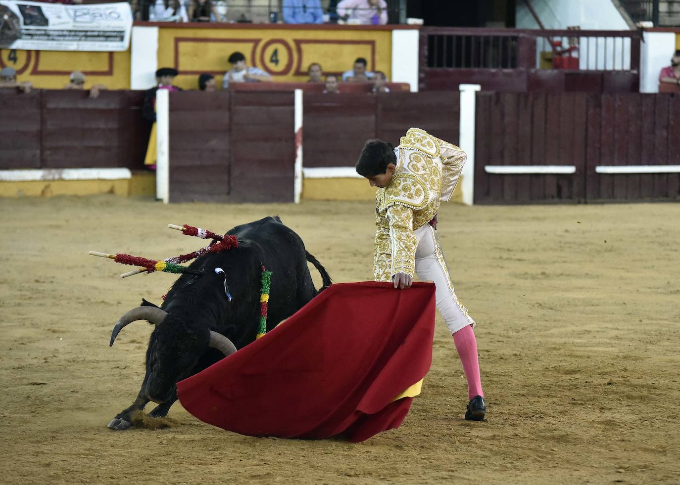 Fotos: Una excepcional novillada de Marca cierra la feria taurina de Badajoz