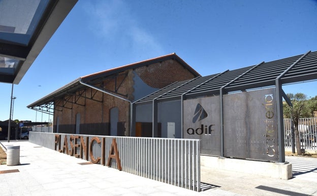 Espacio destinado a servicio de restauración en la remodelada estación de Plasencia.