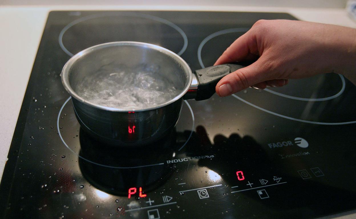 El precio de la luz cambia este viernes, estas son las horas más baratas y más caras