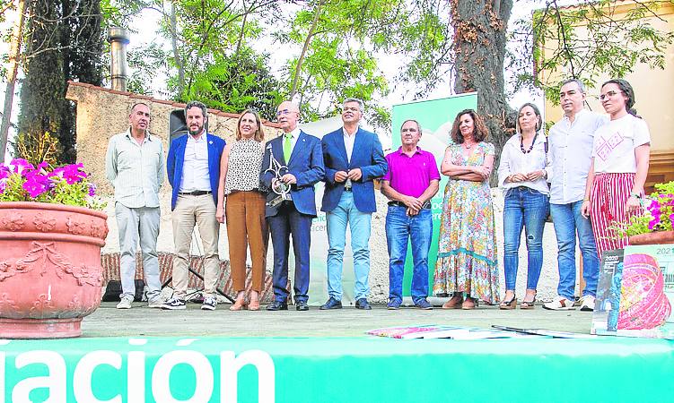 Entrega del premio Pata Negra por parte de la Asociación de Periodistas de Cáceres