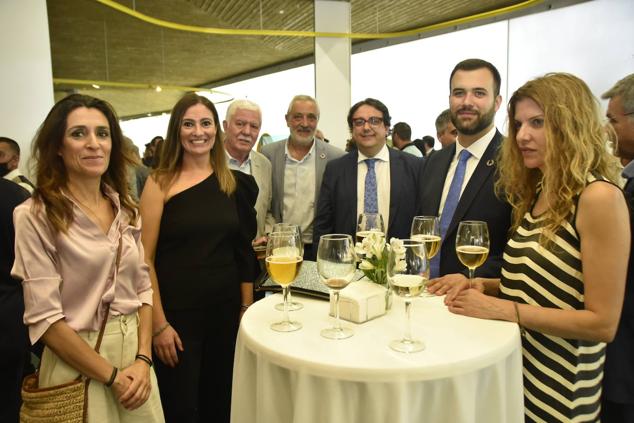 Ana Fernández, Lara Garlito, Juan Andrés Tovar, Carlos Carlos, José María Vergeles, Luis Salaya y Maribel Moreno.