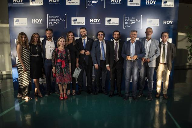 Maribel Moreno, Eulalia Moreno, Andrés Licerán, Mercedes Vaquera, Lara Garlito, Luis Salaya, José María Vergeles, Francisco Buenavista, Juan Antonio Gonzalez, Carlos Carlos y Andrés Moriano. 