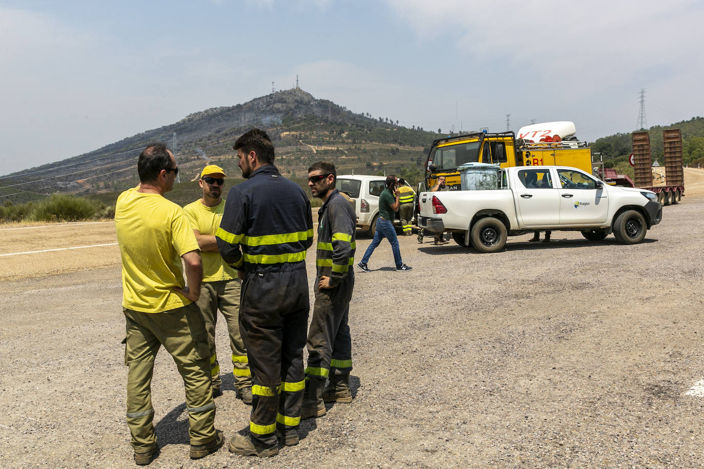 Fotos: Los incendios forestales que asolan Extremadura este sábado, en imágenes