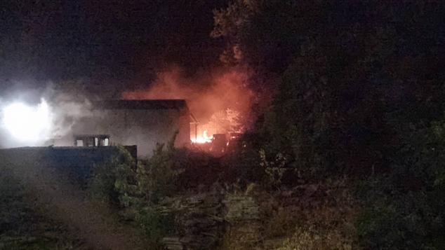 Fotos: Más de cien palmeras del vivero municipal de Mérida se queman en el incendio de El Prado