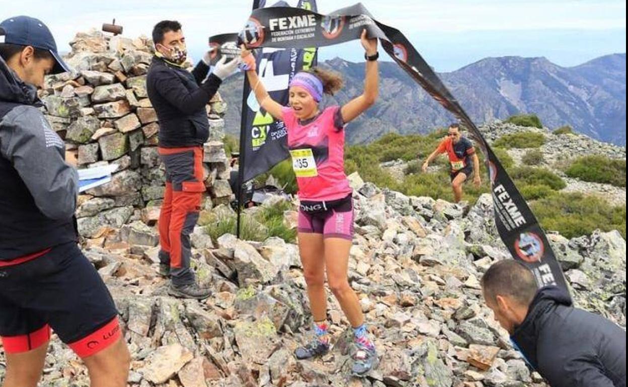 Eva Santiago ganó el Campeonato de Extremadura de Kilómetro Vertical en 2021. 