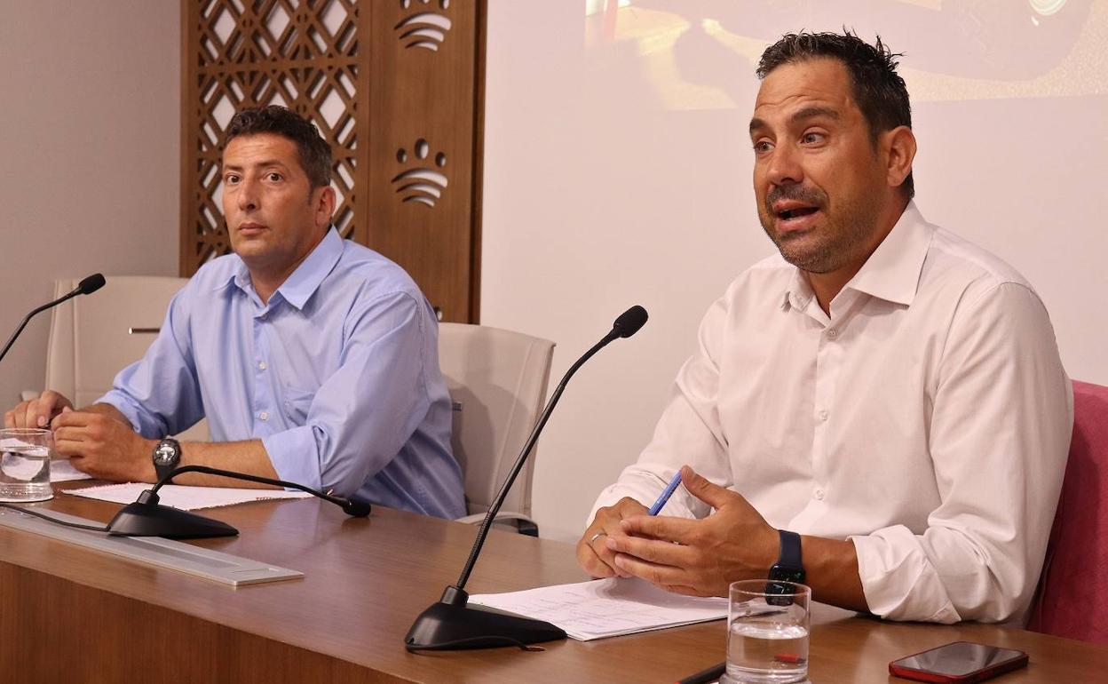 El diputado del CPEI, Juan Manuel Ortiz, y el gerente del CPEI, José Antonio Palanco, ayer. 