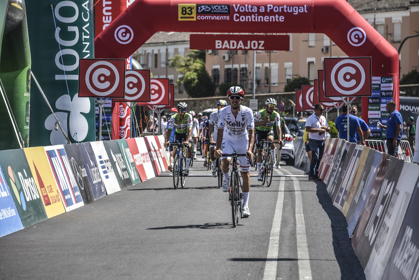 Fotos: La Vuelta a Portugal pasa por Badajoz