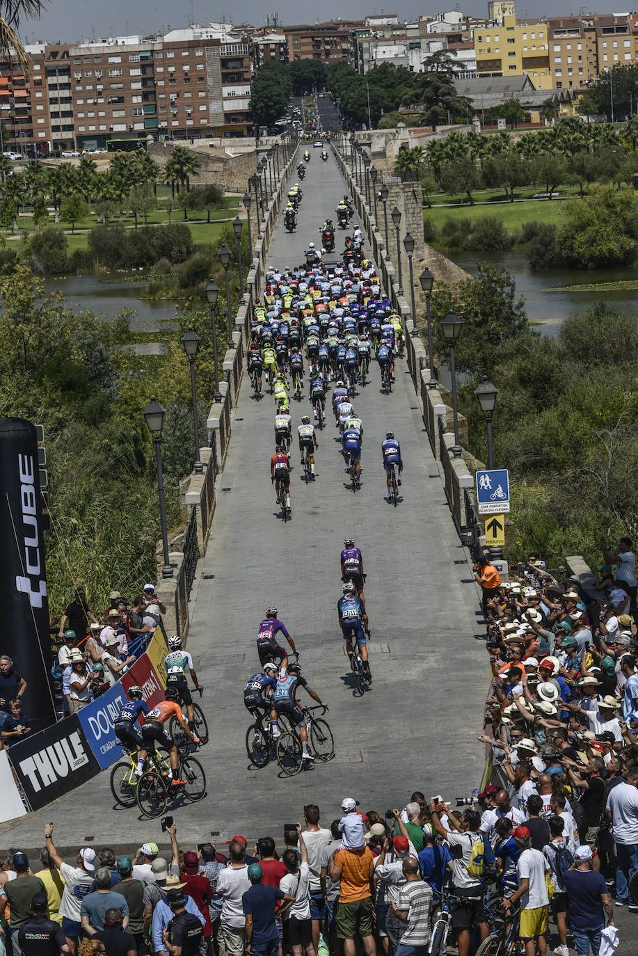 Fotos: La Vuelta a Portugal pasa por Badajoz