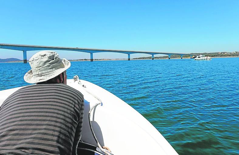 El puente más grande que une las dos orillas