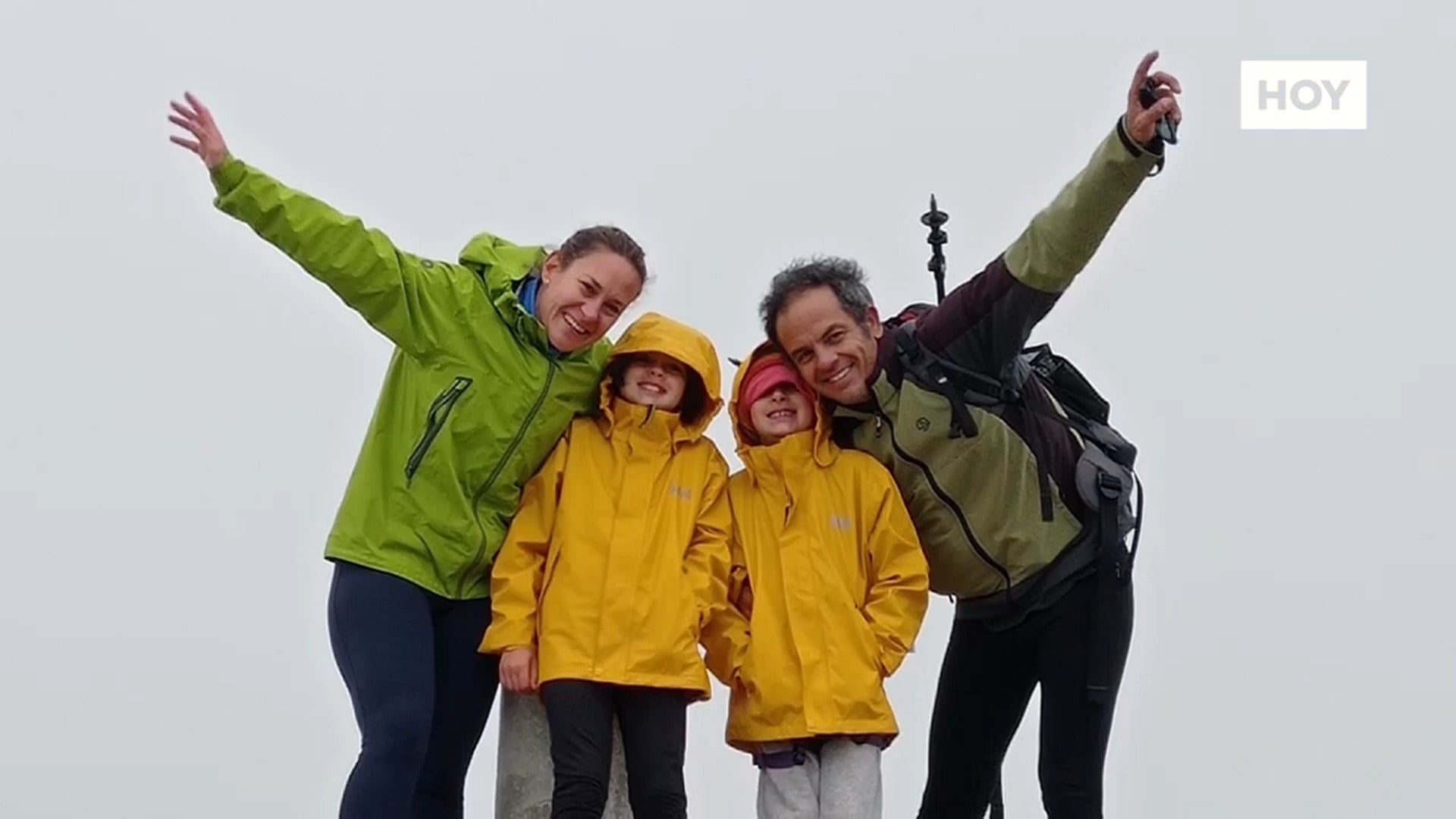 Dos precoces montañeros de cima en cima por España