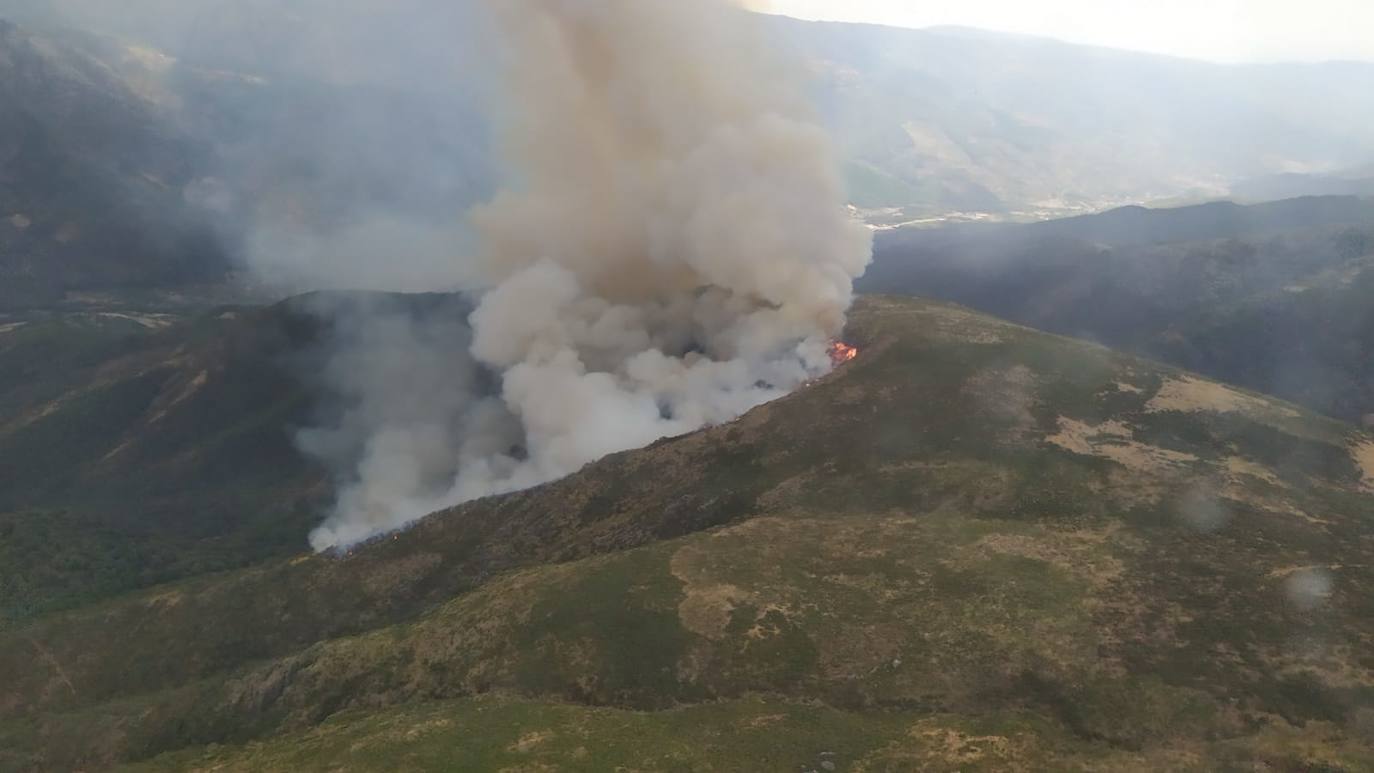 Fotos: Imágenes del incendio declarado en Tornavacas
